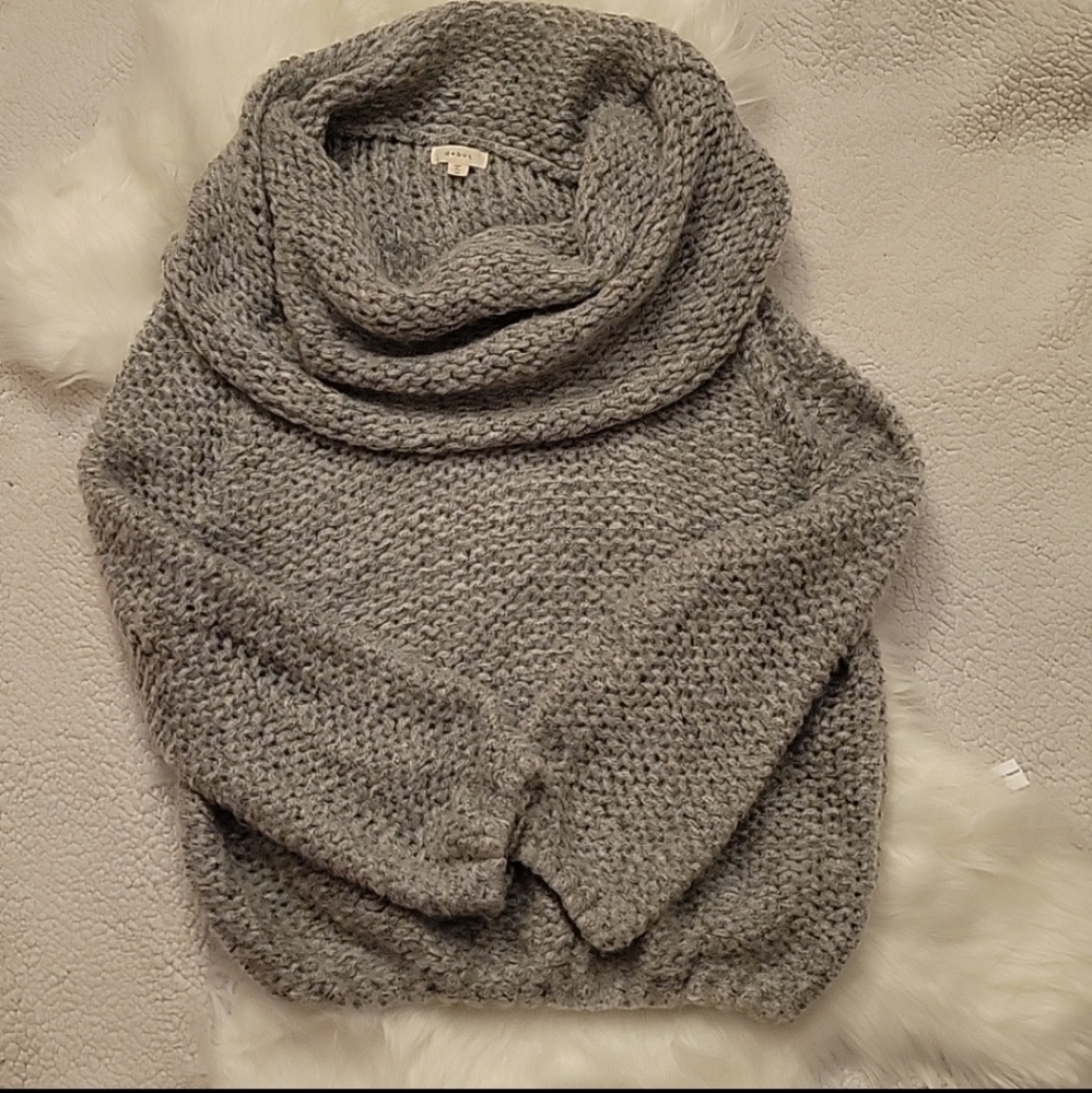 🛍️Knit Cowl Neck Sweater size XS